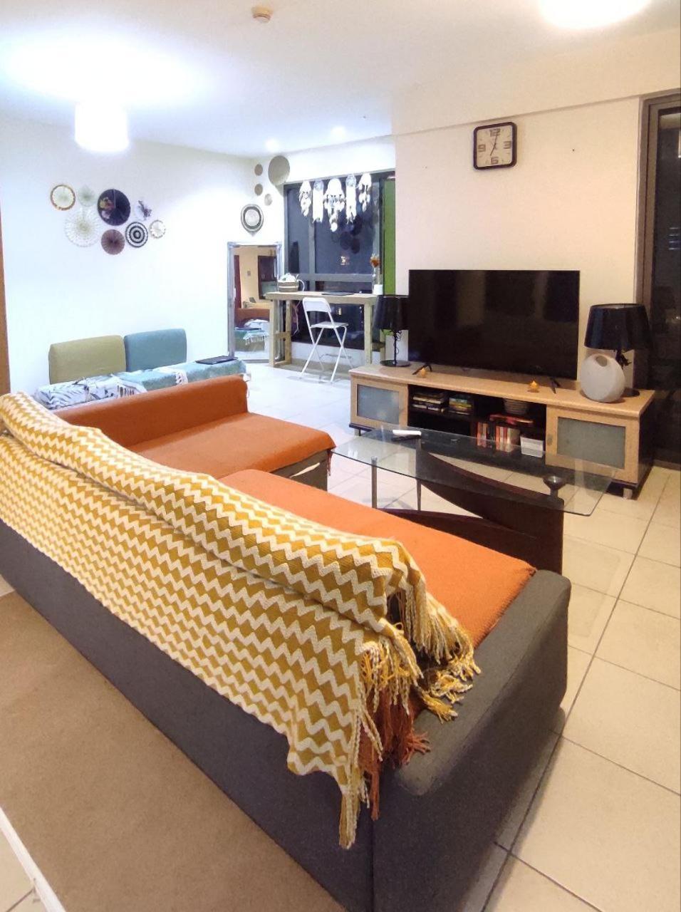 Sansa's Beach Hostel Dubai Exteriör bild